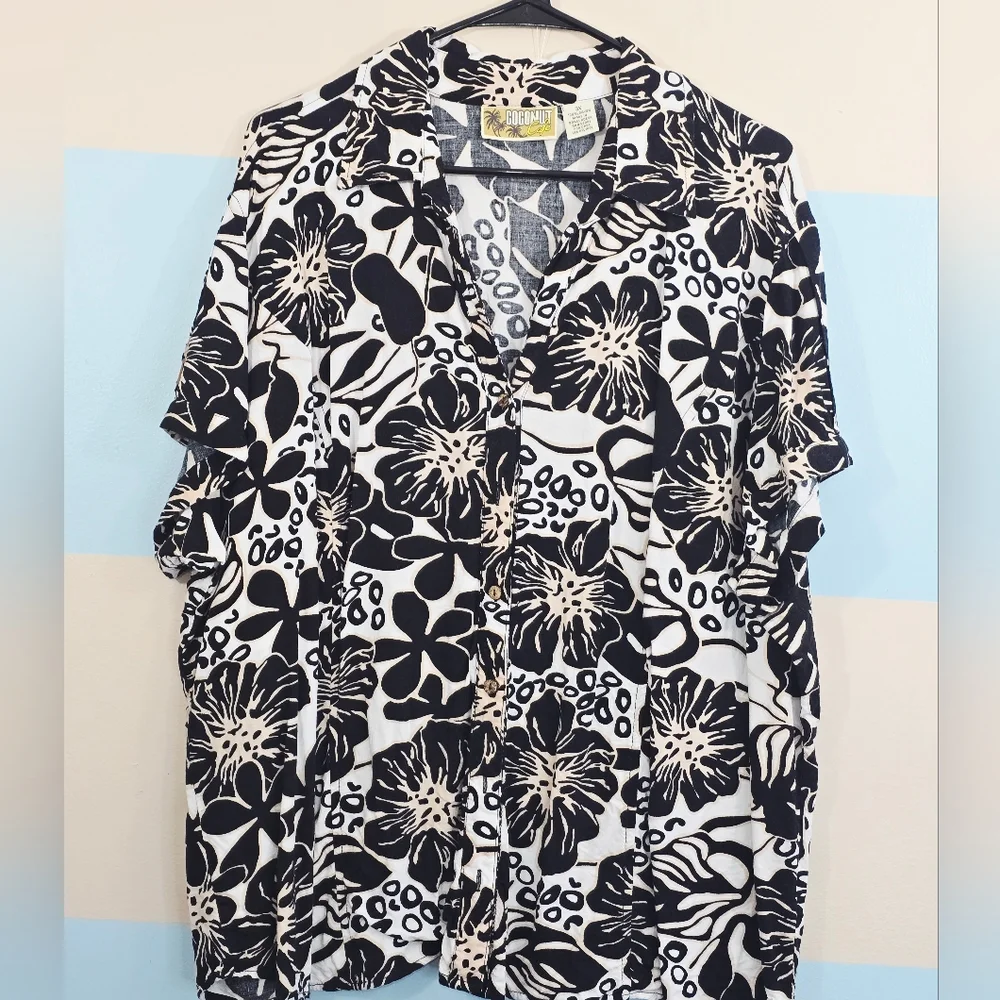 Coconut Cafe Plus Size Black and White Floral Button Down Shirt - Picture 2 of 6